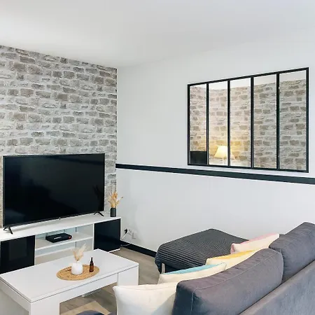 T2 Paisible Avec Balcon Verdoyant דירה