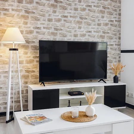 T2 Paisible Avec Balcon Verdoyant Apartament *