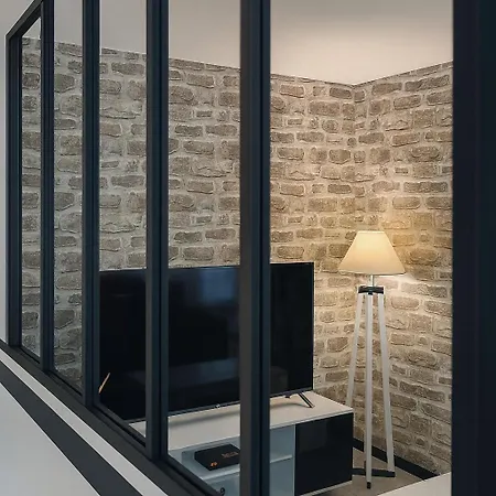 T2 Paisible Avec Balcon Verdoyant דירה