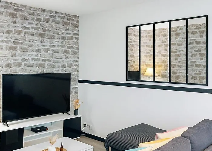 T2 Paisible Avec Balcon Verdoyant Appartamento